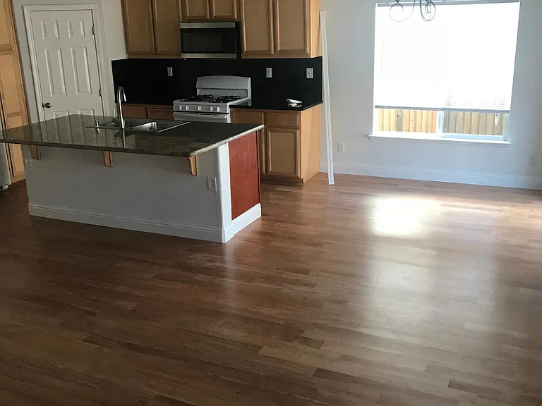 1705 Belden Dr — Photo 3