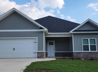 104 Garrett Ln, Bonaire, GA 31005