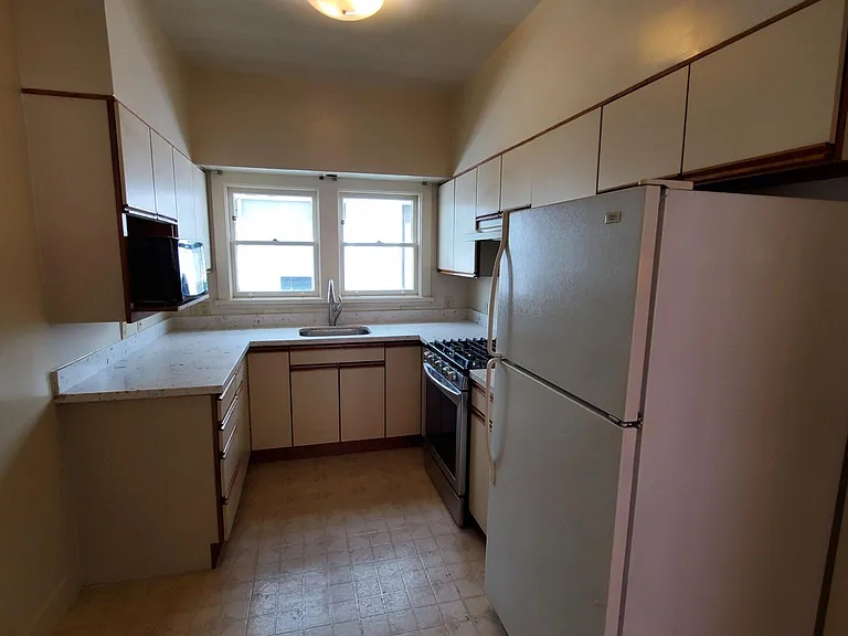 1832 Walnut St — Photo 6