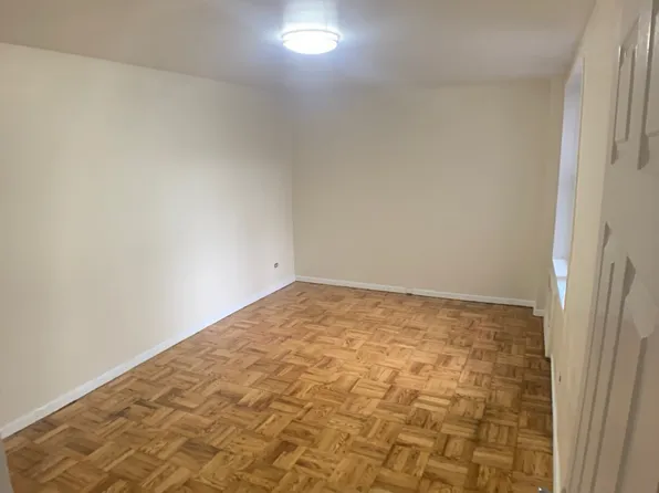 6555 Broadway image 3 of 18