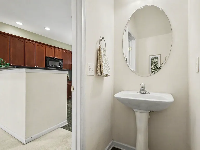 2367 Suwanee Pointe Dr #2367 — Photo 12