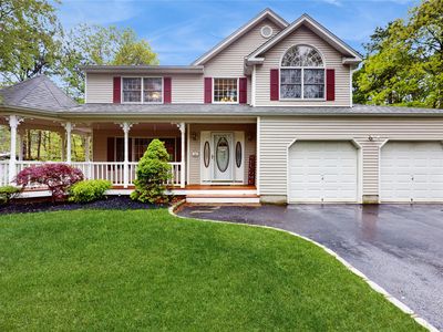 82 Freeman Lane, Manorville, NY, 11949