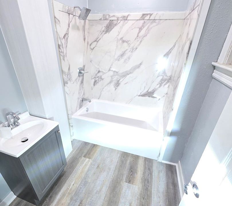1st image of 1344 Oakes St #1344
