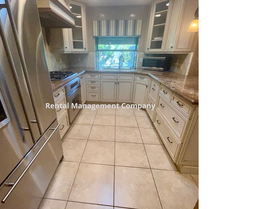 2nd image of 603 W Barstow Ave