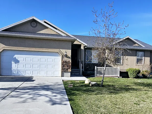 956 W Burro Way, Saratoga Springs, UT 84045