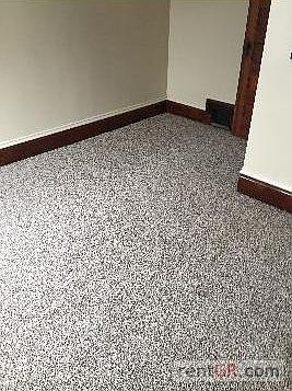 Middle Bedroom