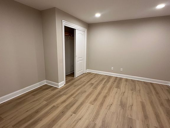 4th image of 71 Brewster Ave #1G