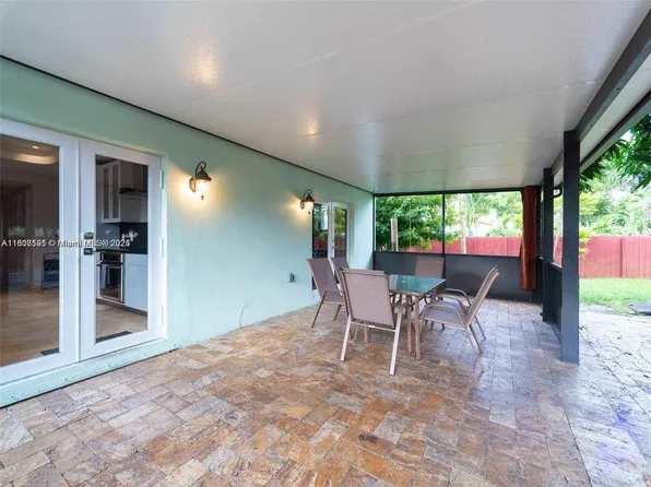 1606 Wiley St, Hollywood, FL 33020