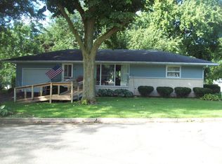 107 Crestview Ct, Walnut, IL 61376