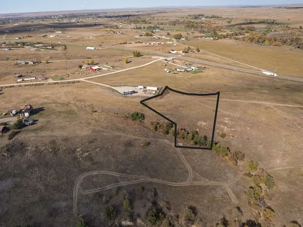 8 Buffalo View Ct, Belle Fourche, SD 57717