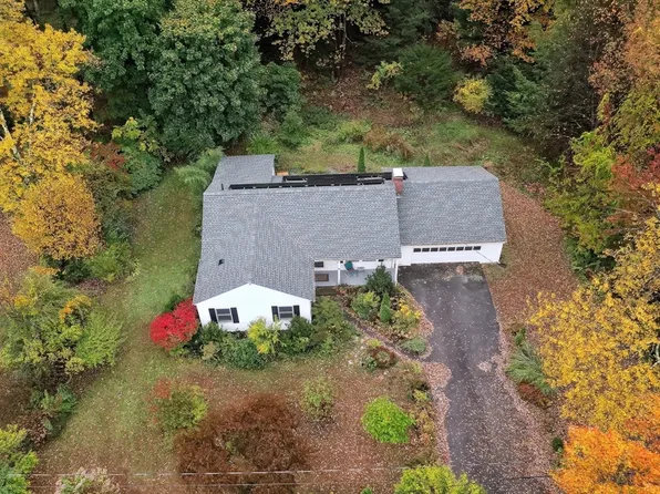92 Cottage St, Greenfield, MA 01301