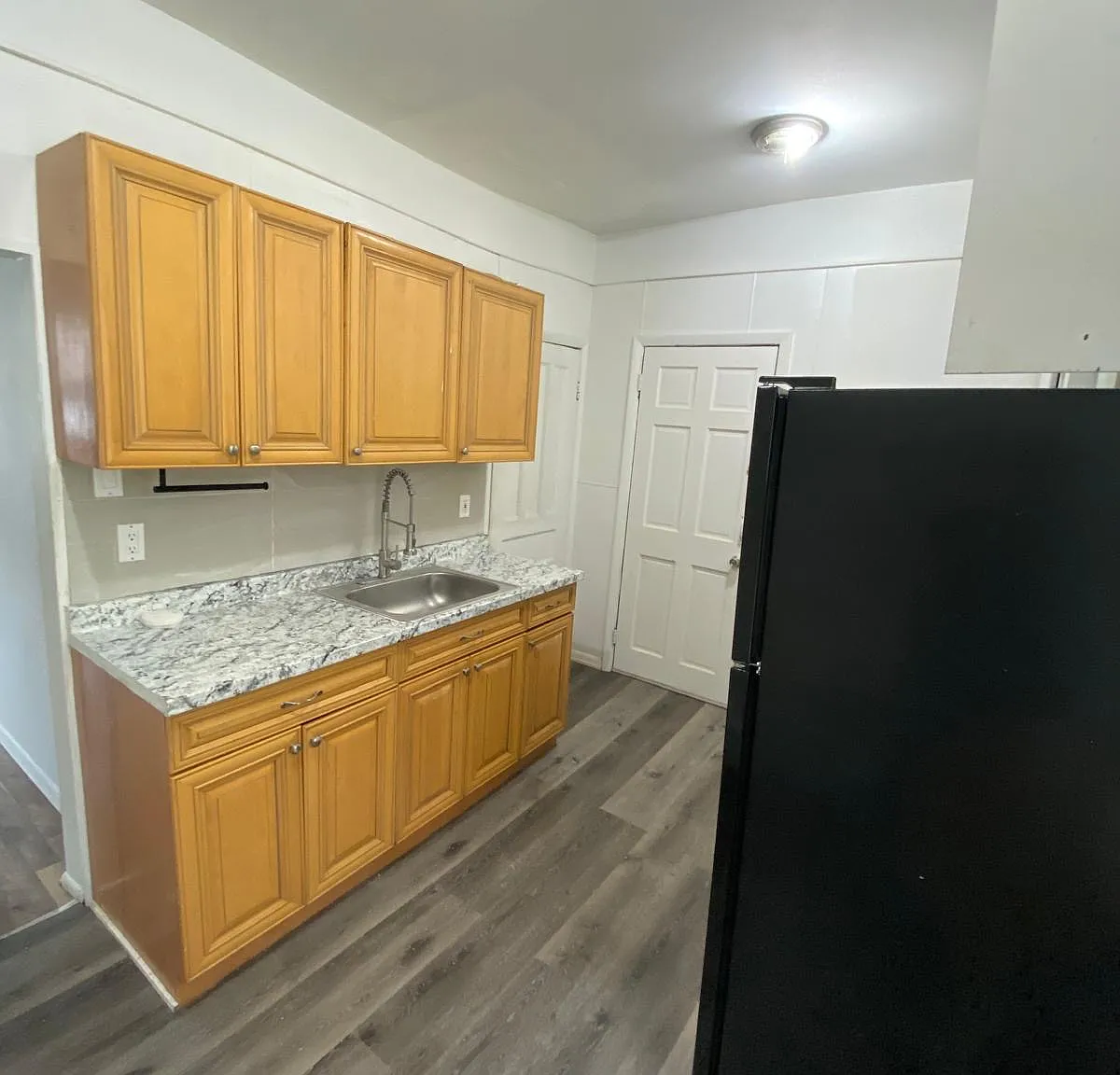 3 bed, $1,300 — Photo 3