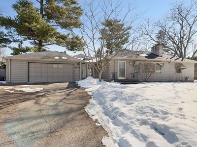 3525 The Mall, Minnetonka, MN, 55345