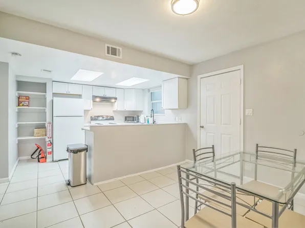 2118 SW 69th Dr, Gainesville, FL 32607