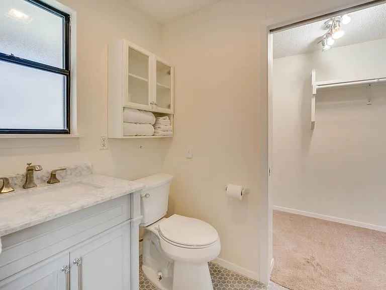 1607 Woodlawn Blvd #GUEST — Photo 8