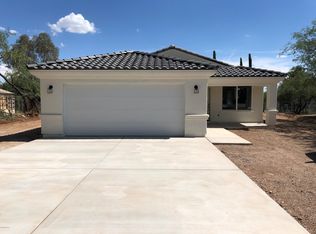 424 Sykes Cir, Rio Rico, AZ 85648