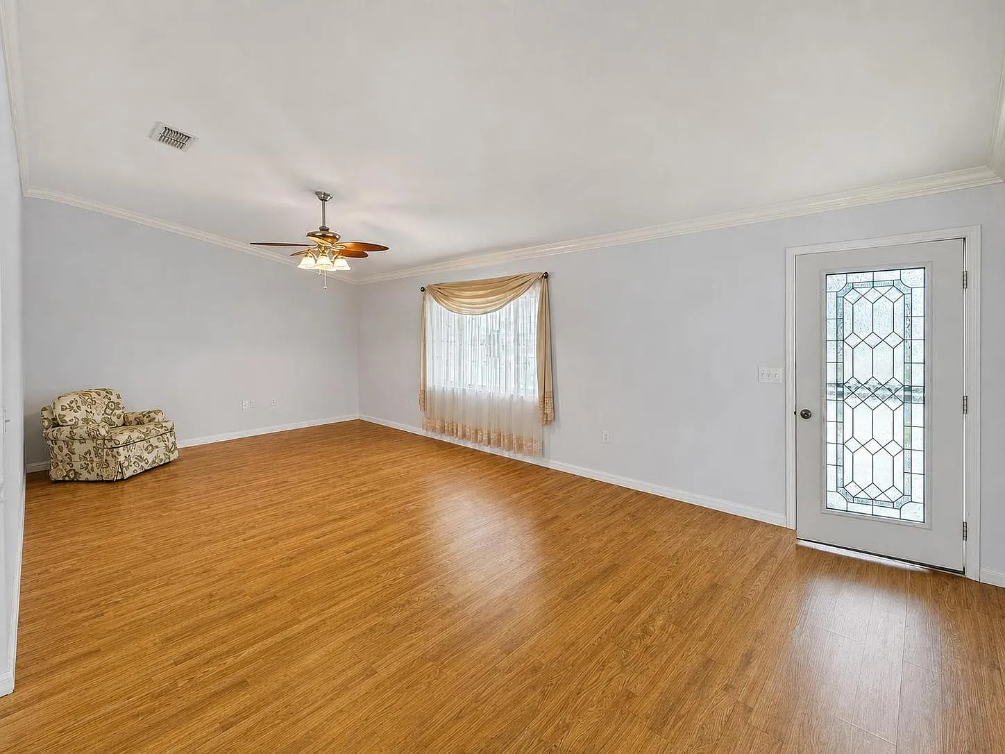 Nice 2 Beds 2 Baths Home in Spruce Creek South — Photo 2
