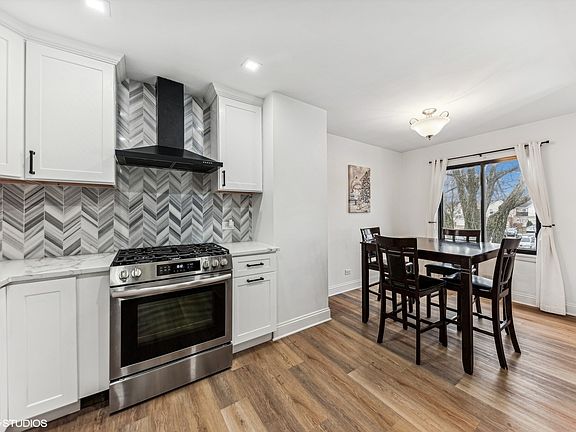5th image of 4234 Brentwood Ln