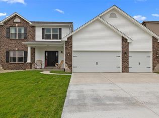 941 Mule Creek Dr, Wentzville, MO 63385
