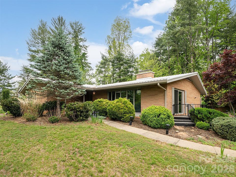 1st image of 29 Longue Vue Ln