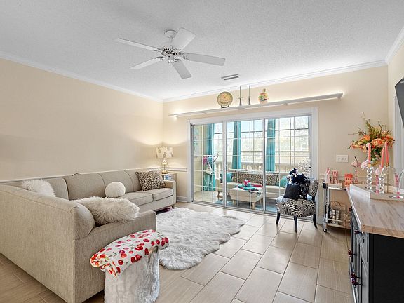 5th image of 4185 Hibiscus Dr. #103