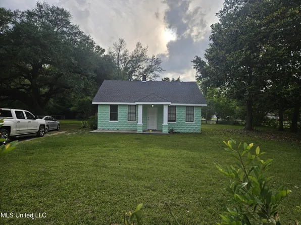 6067 Daugherty Rd, Long Beach, MS 39560