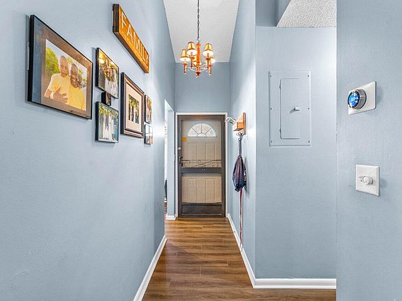 4th image of 1260 Parkside Green Drive #C