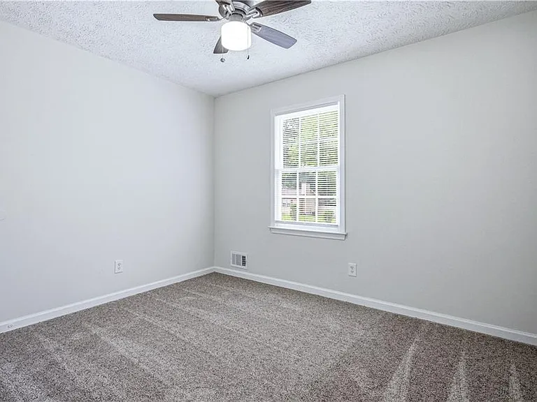 1600 Sugar Plum Dr SW — Photo 15