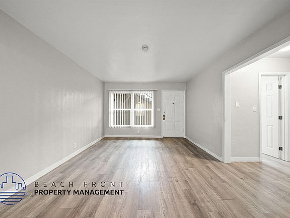 3rd image of 2070-2080 N Magnolia Ave #2072