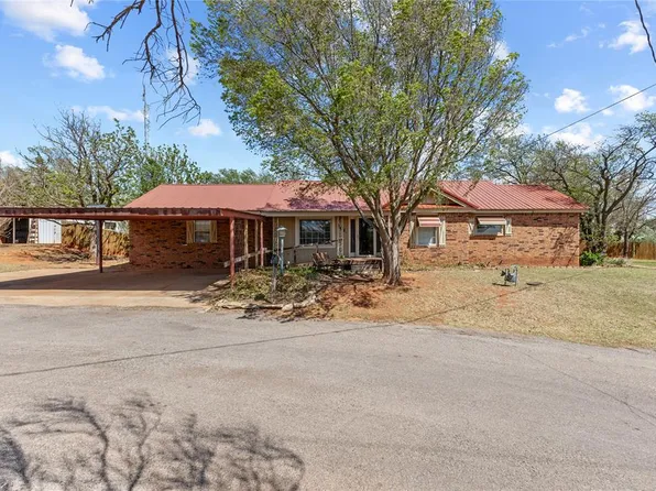 301 Jefferson Dr, Cordell, OK 73632