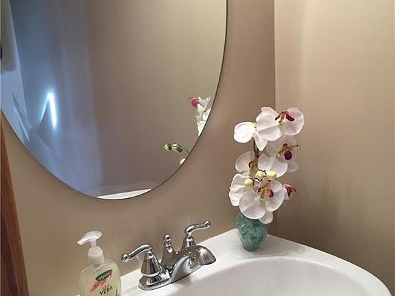 3rd image of 159 Iron Oak Cir