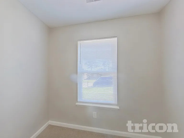 136 Westport Dr — Photo 12