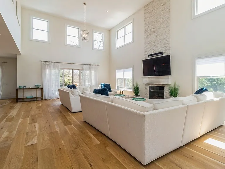 11 Beech Hollow Ct — Photo 3