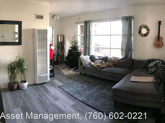 2nd image of 1609 Chalcedony St