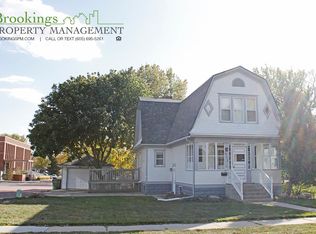 912 9th St, Brookings, SD 57006