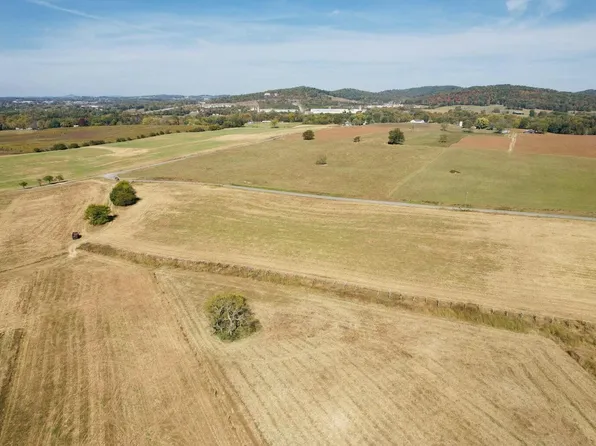 28 Elihu Cabin Hollow Rd, Somerset, KY 42501