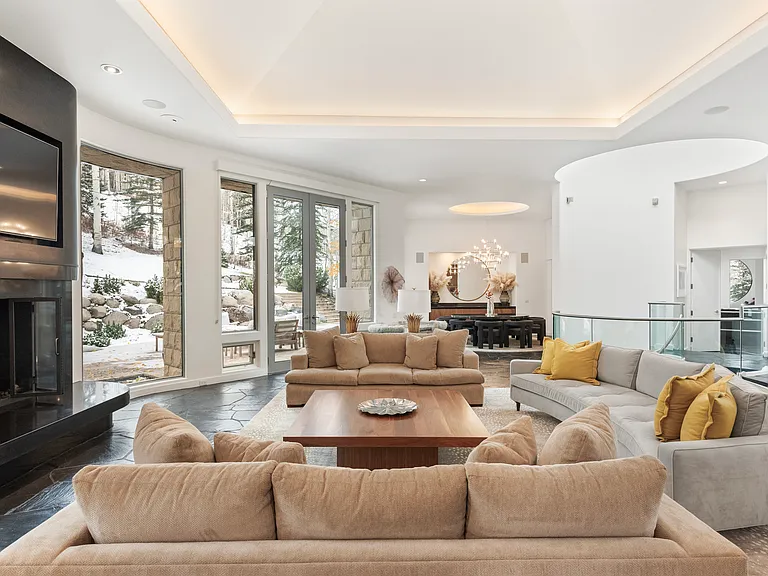 189 Aspen Way — Photo 4