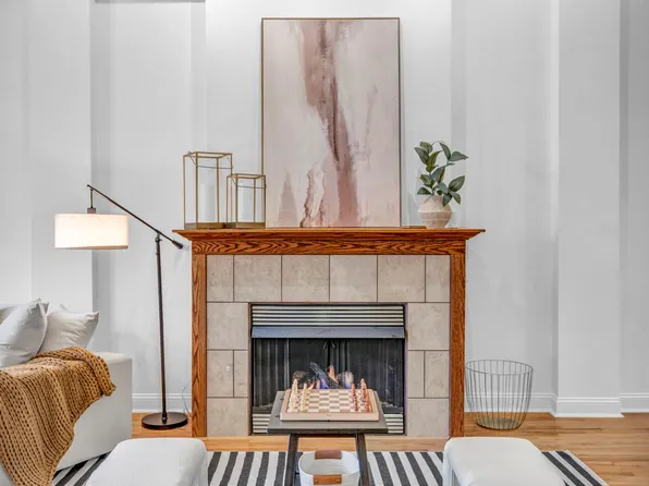 2042 E 4th St, Cleveland, OH