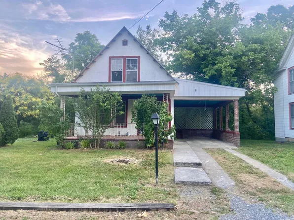 892 Virginia Ave, Goshen, VA 24439