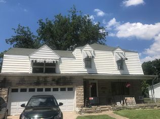 524 E Main St, Salem, IL 62881