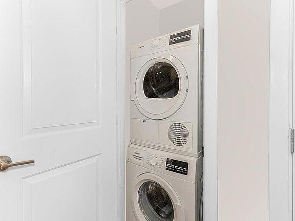 5th image of 3214 Johnson Ave #1