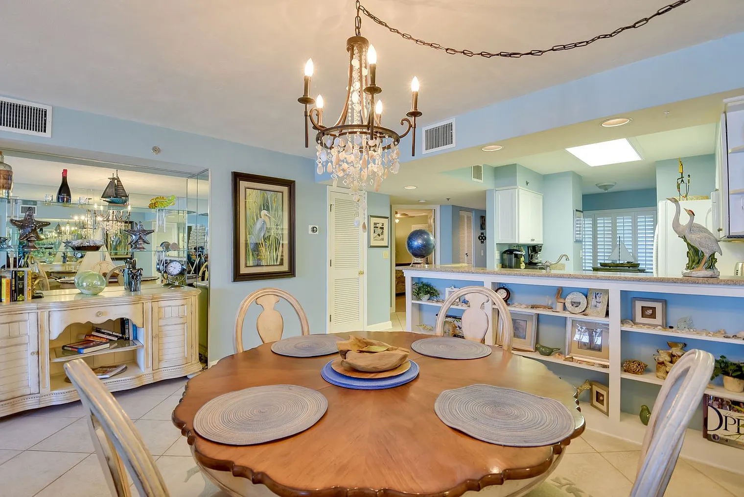 2 bed, 2.0 bath, 1786 sqft, $4,757 — Photo 4