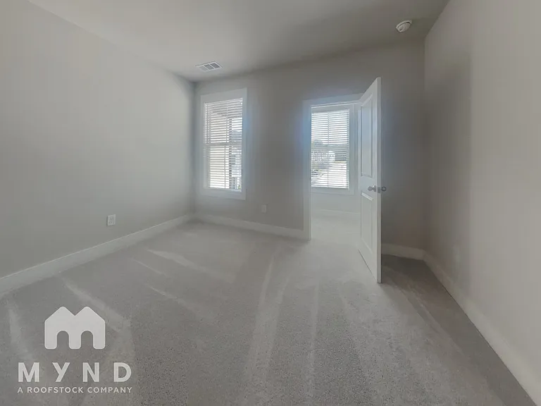 1273 Windmill Pkwy — Photo 20