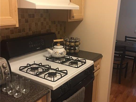 4th image of 15 Brevoort Dr APT 1B
