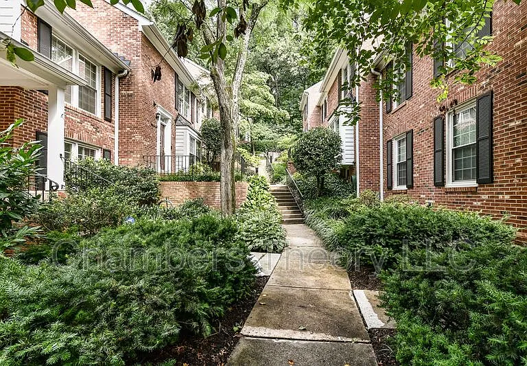 2534 S Walter Reed Dr #3 — Photo 3
