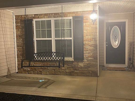 3rd image of 138 Stockbridge Dr