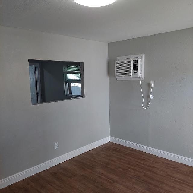 2nd image of 13708 N 21st St #1/2