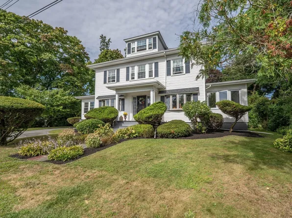 55 Akin St, Fairhaven, MA 02719