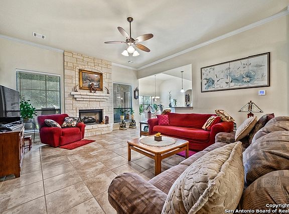 5th image of 2268 Stratford Grace