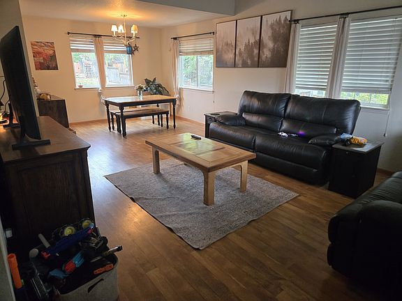 2nd image of 4137 Cotopaxi Dr